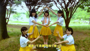 白石聖・松田るか・田中珠里・松川星・天木じゅんによる 　　地下アイドルグループ「サニーサイドアップ」