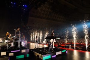 RAISE A SUILEN（Raychell、 小原莉子、 夏芽、 倉知玲鳳、 紡木吏佐）