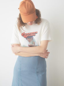 【SNIDEL(スナイデル)】映画『時計じかけのオレンジ』アートワークを配した Tシャツ・フーディ・トートバッグ